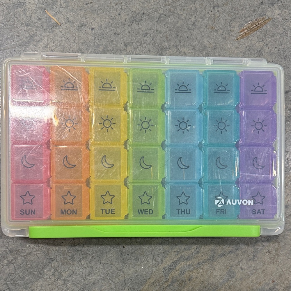 AUVON Weekly Pill Organizer with Rainbow Compartments